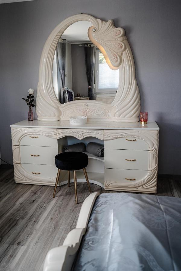 Timeout Royal Apartment Ellar Exterior foto